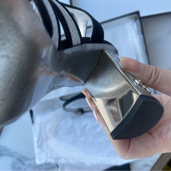 Authentic Chanel silvery metallic heels sandals - Picture 8 of 10